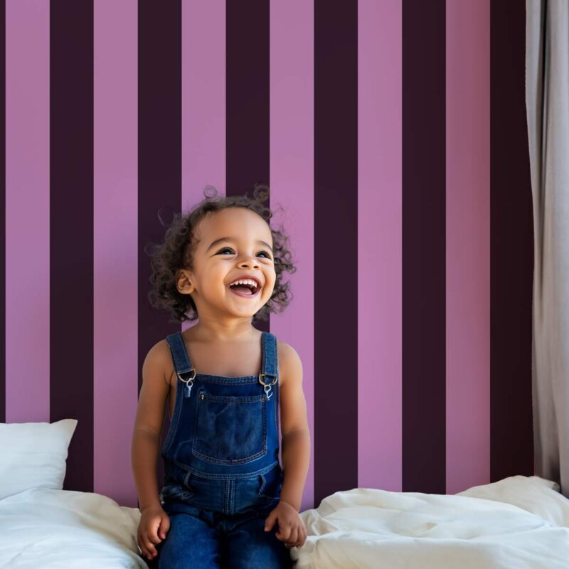 Papier peint chambre enfant violet et prune