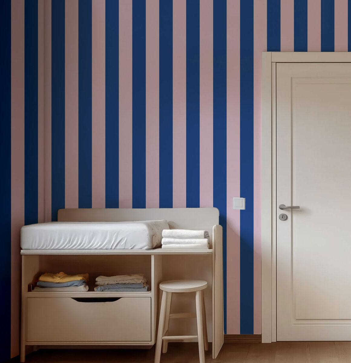 Papier peint mur rayé rose pastel et bleu